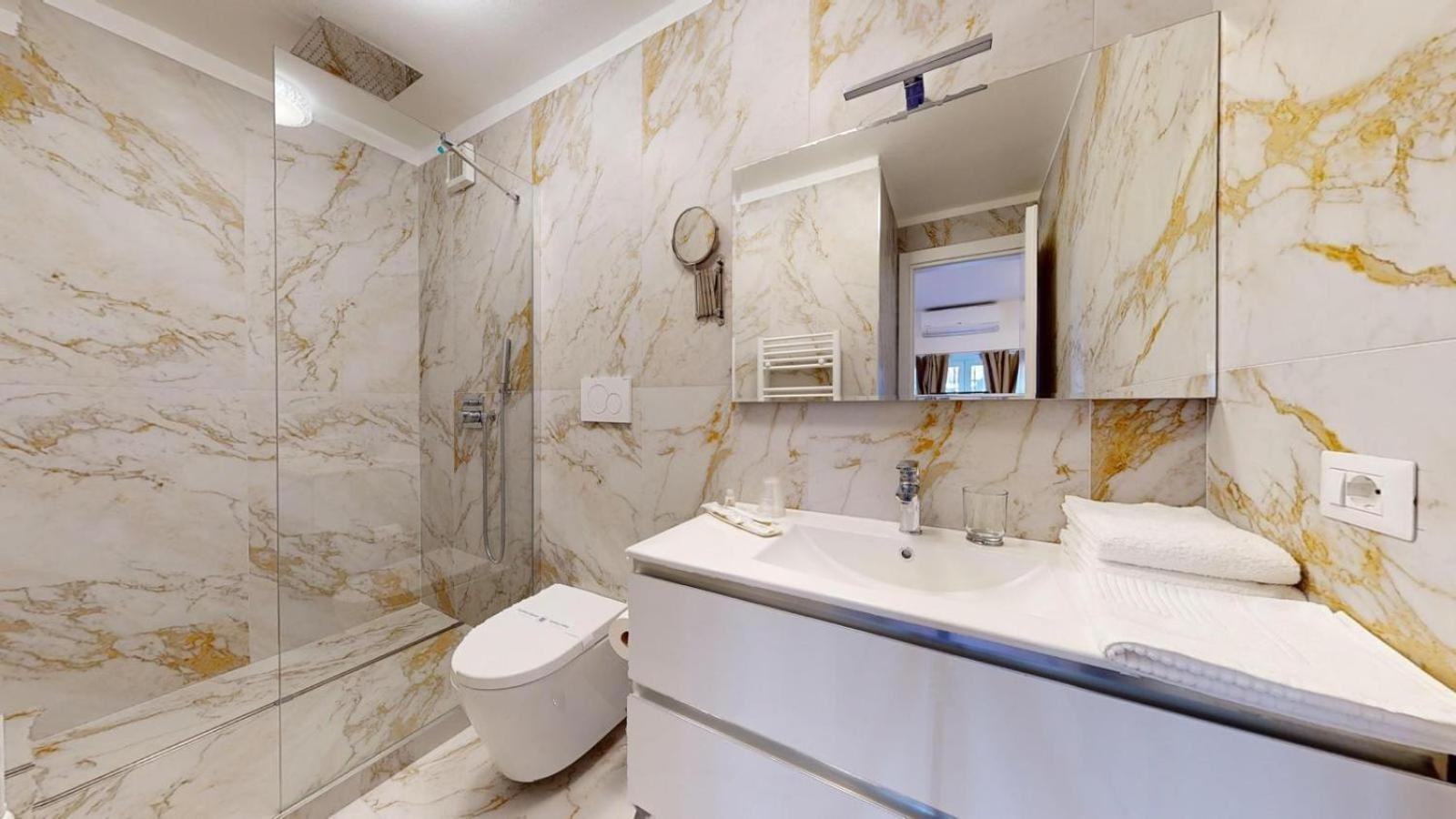 Guest House Duomo Milano ภายนอก รูปภาพ